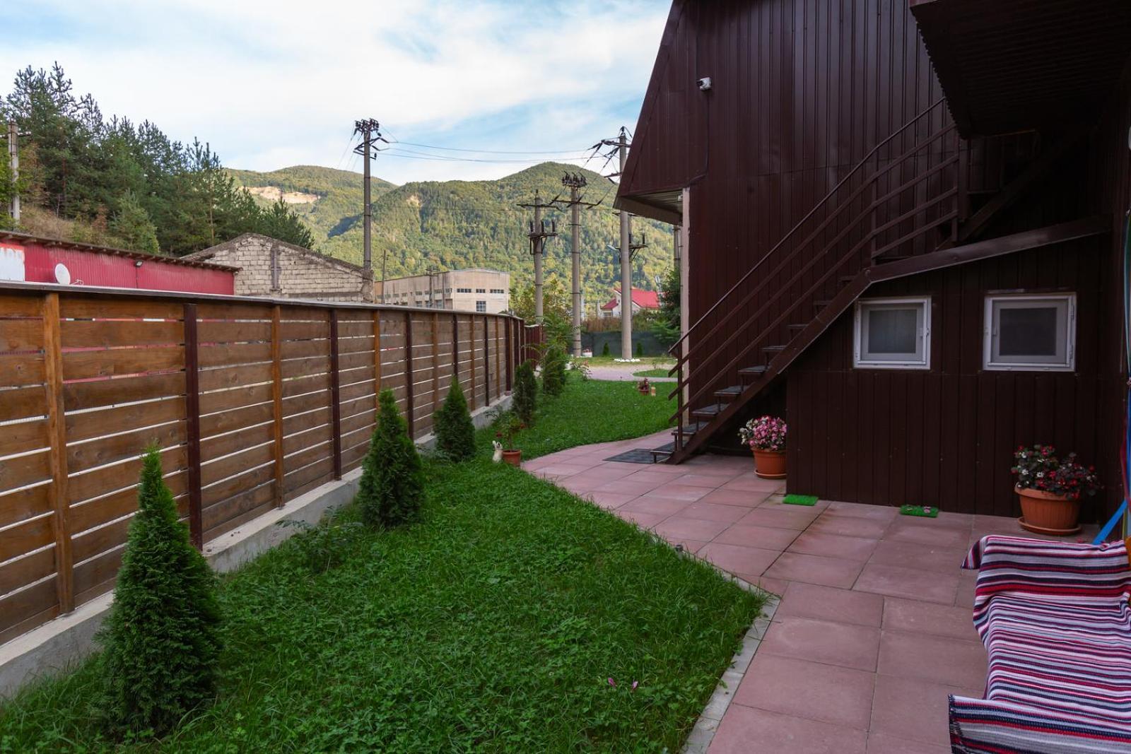 Casa Vio Guest House Nehoiu Exterior photo