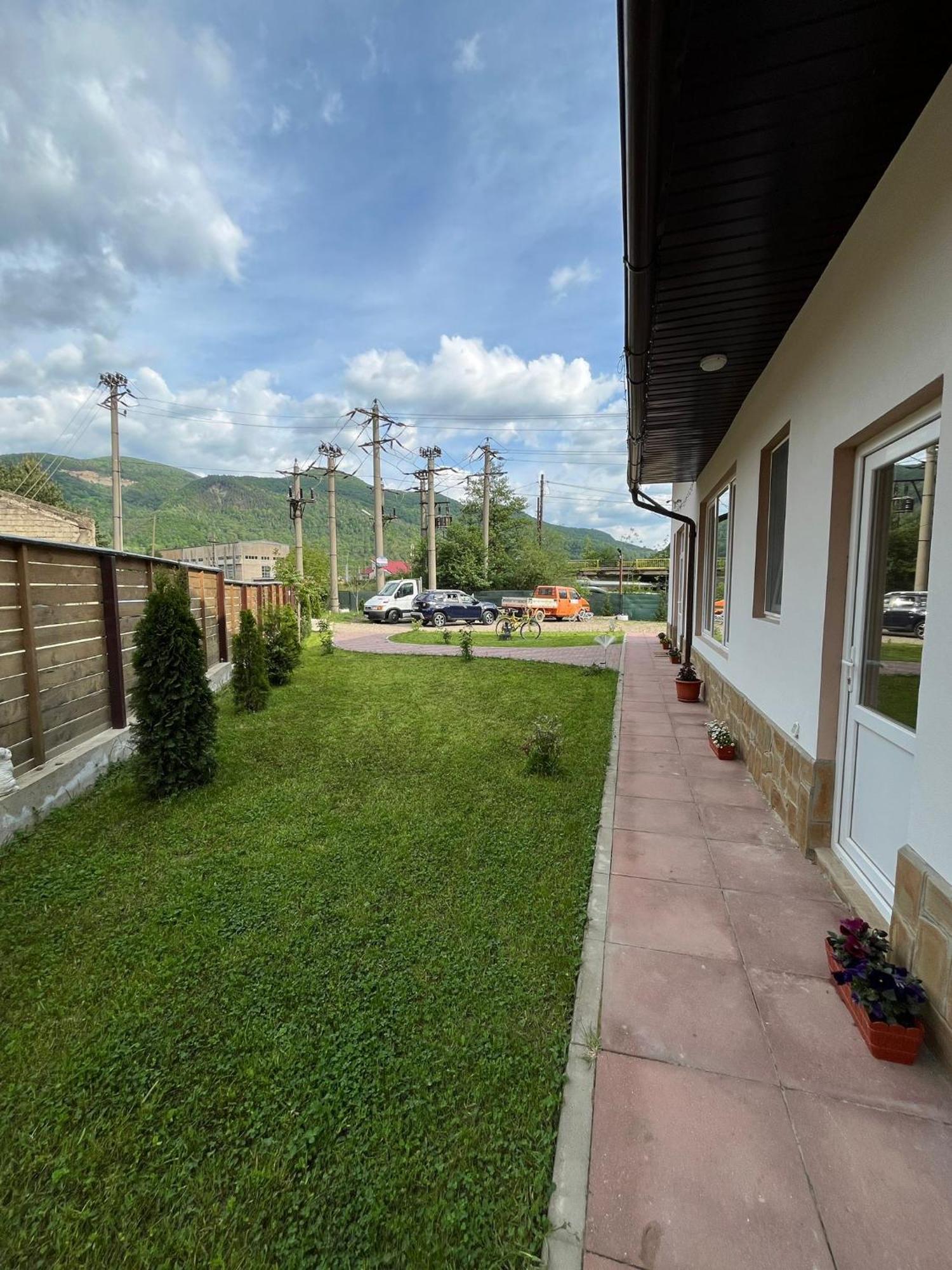 Casa Vio Guest House Nehoiu Exterior photo